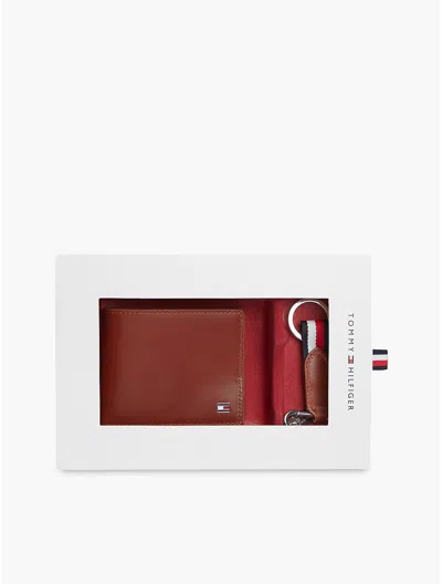 Tommy Hilfiger Leather Wallet & Keychain Gift Set In Winter Cognac