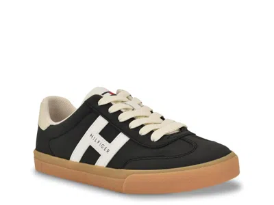 Tommy Hilfiger Lexeih Sneaker In Black