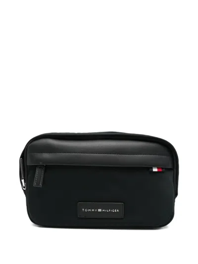 Tommy Hilfiger Logo-detail Washbag In Black