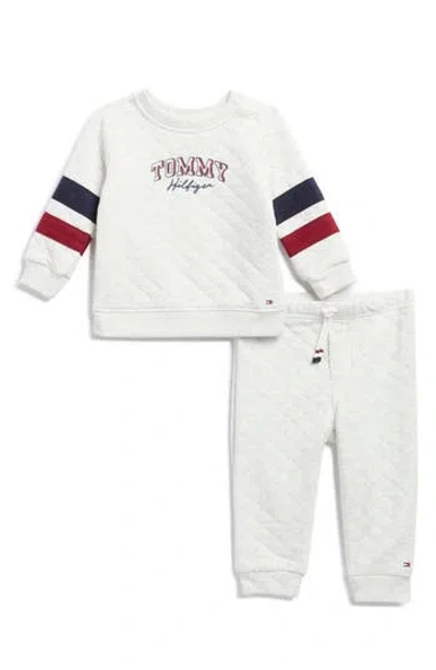 TOMMY HILFIGER TOMMY HILFIGER LOGO DIAMOND QUILTED SWEATSHIRT & JOGGERS SET