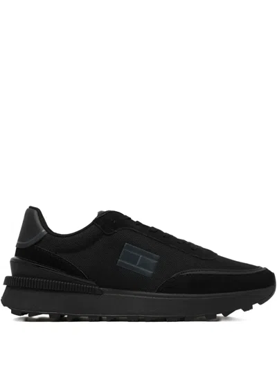 Tommy Hilfiger Logo-patch Sneakers In Black