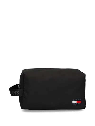 Tommy Hilfiger Logo-patch Wash Bag In Black