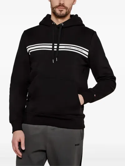 Tommy Hilfiger Logo-print Hoodie In Black