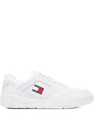 Tommy Hilfiger Logo-print Sneakers In White