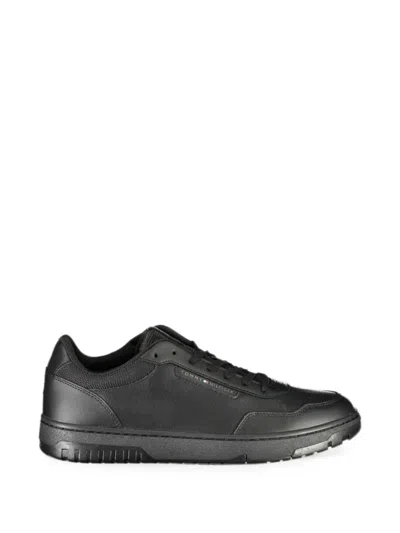 Tommy Hilfiger Logo-detail Sneakers In Black