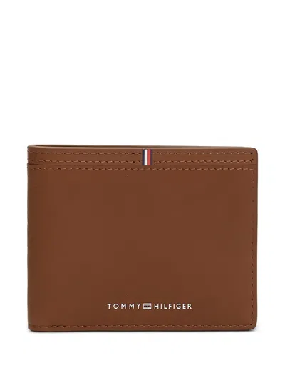 Tommy Hilfiger Logo-detail Wallet In Brown