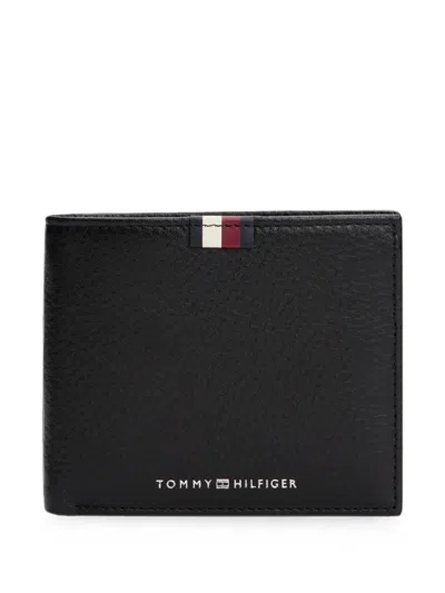 Tommy Hilfiger Logo-lettering Wallet In Brown