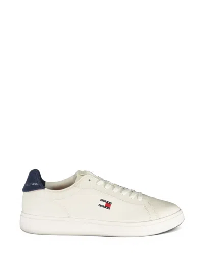 Tommy Hilfiger Logo-patch Sneakers In White