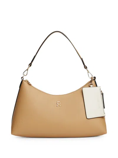 Tommy Hilfiger Logo-plaque Shoulder Bag In Brown