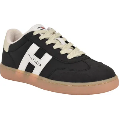 Tommy Hilfiger Maisie Sneaker In Multi