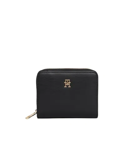 Tommy Hilfiger Medium Zip Around Purse In Black