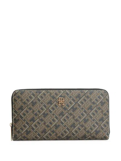 Tommy Hilfiger Monogram-print Th Plaque Wallet In Green