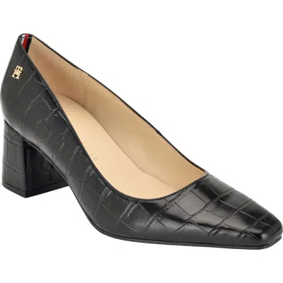 Tommy Hilfiger Opheili Block Heel Pump In Black