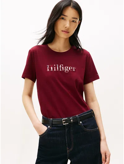 Tommy Hilfiger Plaid Hilfiger Logo T In Burgundy