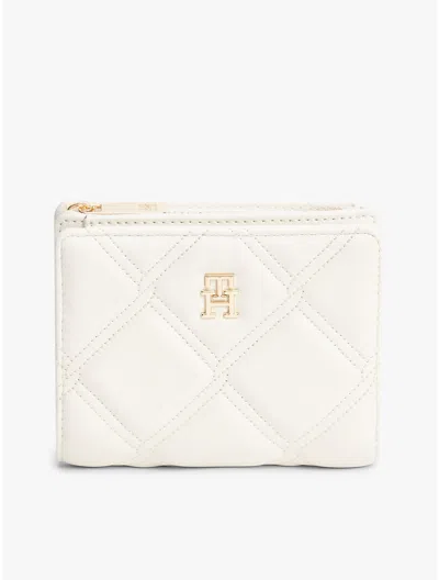Tommy Hilfiger Quilted Bifold Wallet In Soft Cream