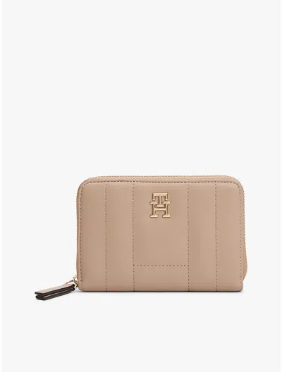 Tommy Hilfiger Quilted Medium Zip