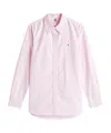 Tommy Hilfiger Relaxed Fit Oxford Shirt In Lassic Ithaca Stp/ Mid Pink