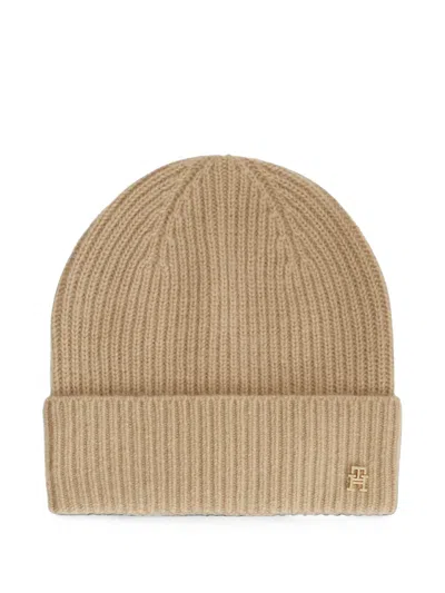 Tommy Hilfiger Ribbed-knit Logo-plaque Beanie Hat In Brown