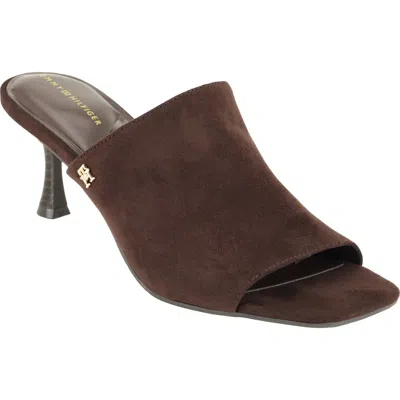 Tommy Hilfiger Sassey Faux Leather Slide Sandal In Burgundy