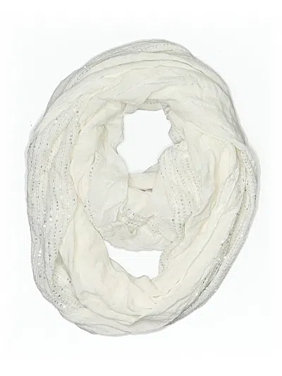 Pre-owned Tommy Hilfiger Scarf In White