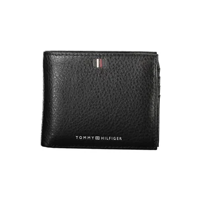 Tommy Hilfiger Sleek Black Leather Wallet With Ample Storage