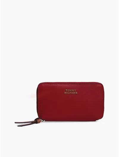 Tommy Hilfiger Smooth Leather Medium Zip Wallet In Autumn Red