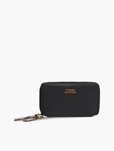 Tommy Hilfiger Smooth Leather Medium Zip Wallet In Black