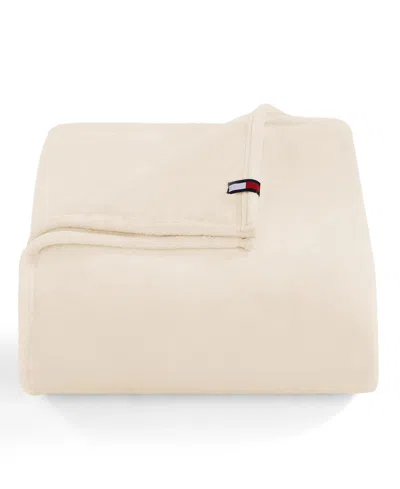 Tommy Hilfiger Solid Plush Blanket, Twin In White
