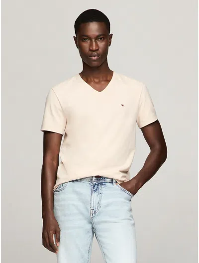 Tommy Hilfiger Solid V In Cashmere Creme