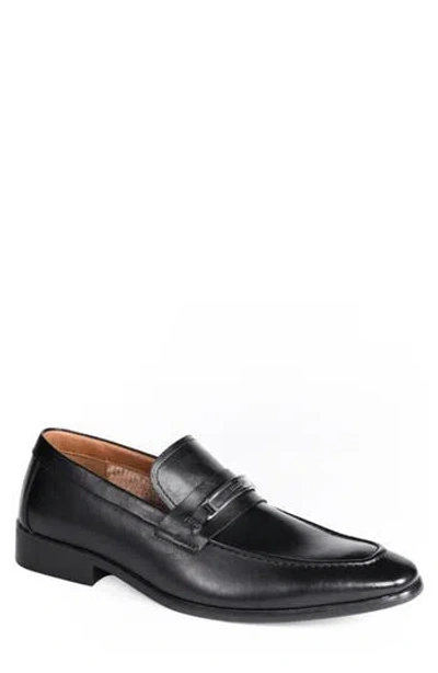 Tommy Hilfiger Speer Apron Toe Loafer In Black