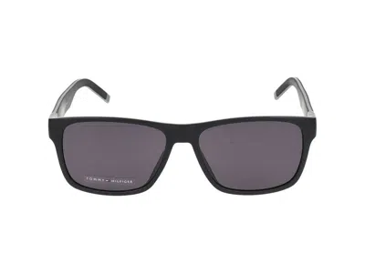 Tommy Hilfiger Sunglasses In Black