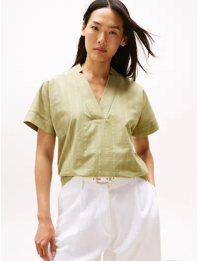 Tommy Hilfiger Textured V In Green