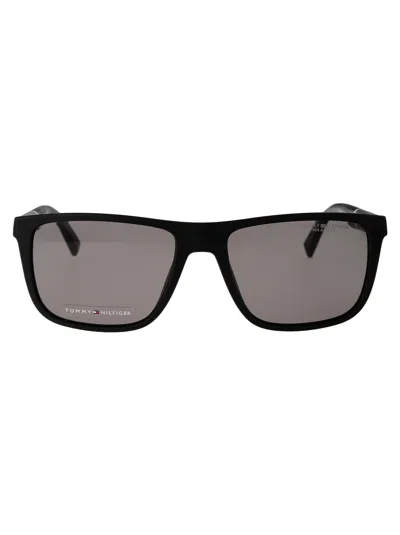 Tommy Hilfiger Th 2043/s Sunglasses In Black
