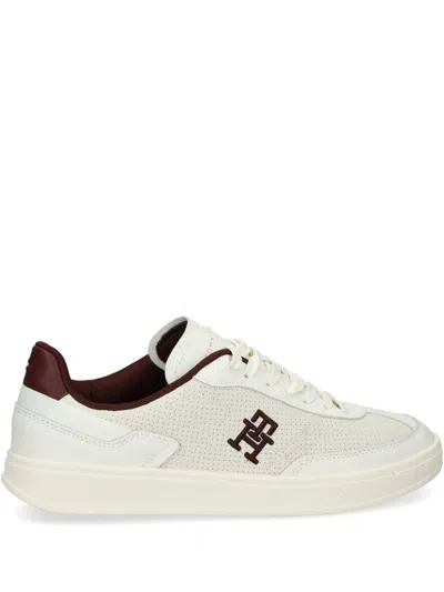Tommy Hilfiger Th-monogram Colour-blocked Sneakers In 白色