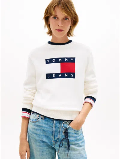 Tommy Hilfiger Tommy Jeans Flag Logo Tipped Sweater In White