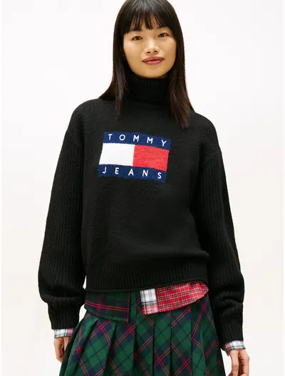 Tommy Hilfiger Tommy Jeans Flag Logo Turtleneck Sweater In Black