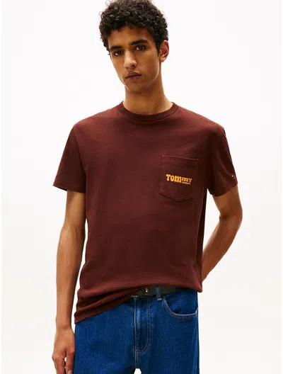 Tommy Hilfiger Tommy Jeans Mover Logo Pocket T In Brown