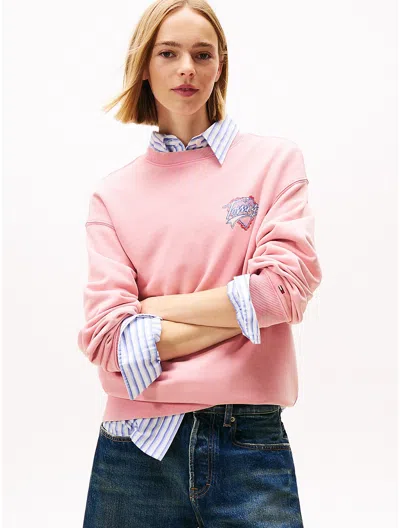 Tommy Hilfiger Tommy Jeans Retro Heart Logo Sweatshirt In Pink