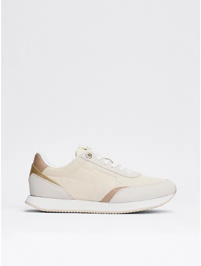 Tommy Hilfiger Tommy Logo Runner Sneaker In Muslin/claystone