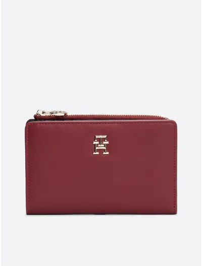 Tommy Hilfiger Tommy Monogram Slim Wallet In Raspberry Truffle