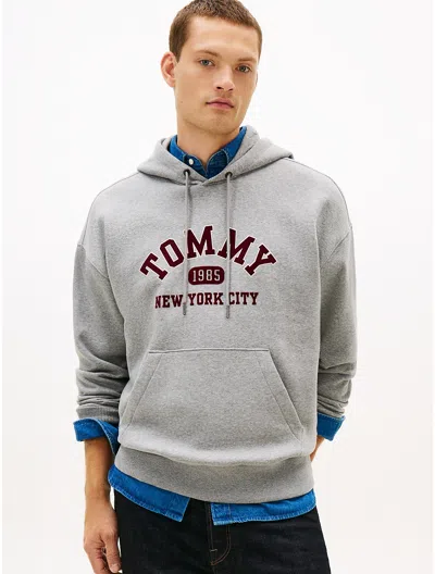 Tommy Hilfiger Tommy Nyc Logo Hoodie In Gray