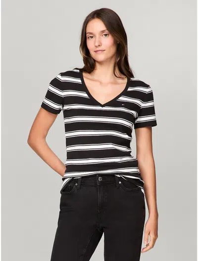 Tommy Hilfiger V In Black