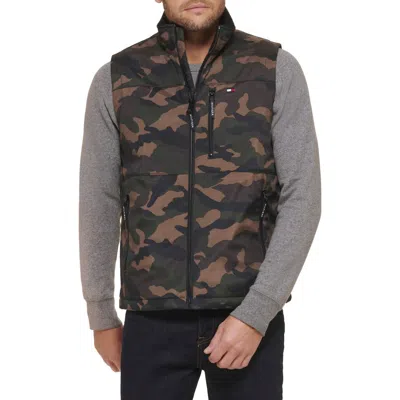 Tommy Hilfiger Water Resistant Faux Shearling Lined Quilted Vest In Camouflage