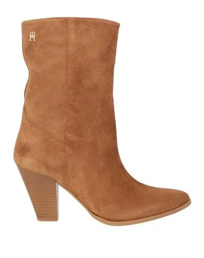 Tommy Hilfiger Woman Ankle Boots Camel Size 7.5 Leather In Brown