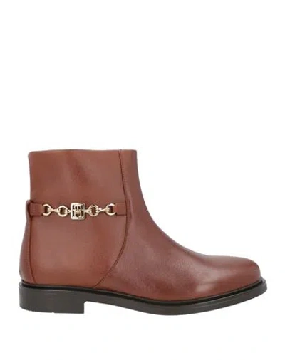 Tommy Hilfiger Woman Ankle Boots Tan Size 7.5 Leather In Brown