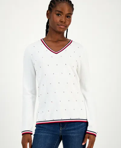 Tommy Hilfiger Women's Cotton Hotfix Cluster V-neck Sweater In White