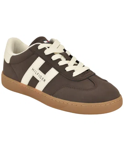 Tommy Hilfiger Maisie Sneaker In Brown