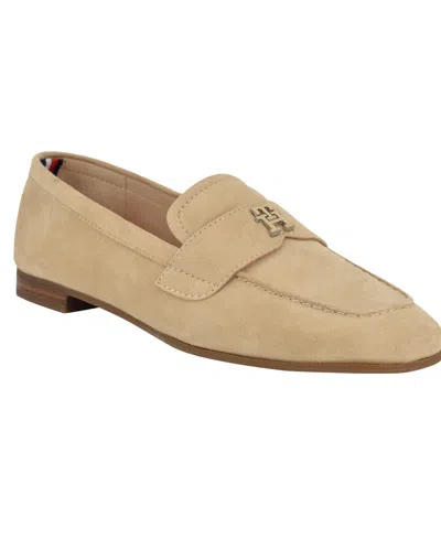 TOMMY HILFIGER WOMEN'S RAZZI SLIP-ON LOAFERS