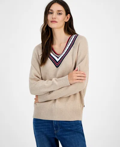 Tommy Hilfiger Women's Textured V Neck Sweater In Neutral
