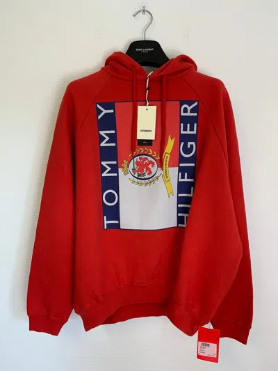 Pre-owned Tommy Hilfiger X Vetements 2018 Vetements Tommy Hilfiger Logo Hoodie Red